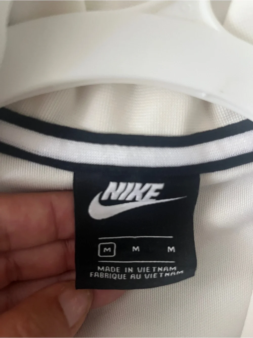 Nike Air Boys Youth Medium Quarter Zip Colorblock Pullover